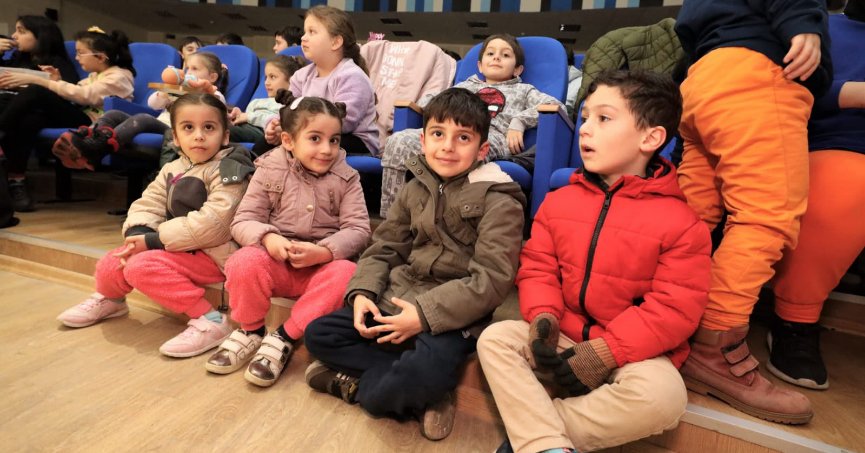 Çocuklar, tatilde tiyatro keyfi yaşadı