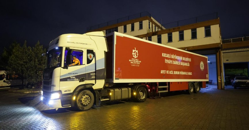 Büyükşehir tüm ekipleriyle afet bölgesinde