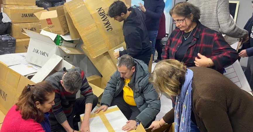 CHP Kocaeli, yardımları ulaştırmayı sürdürüyor