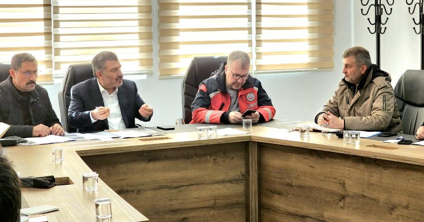 Sezer'e deprem bölgesinde önemli görev