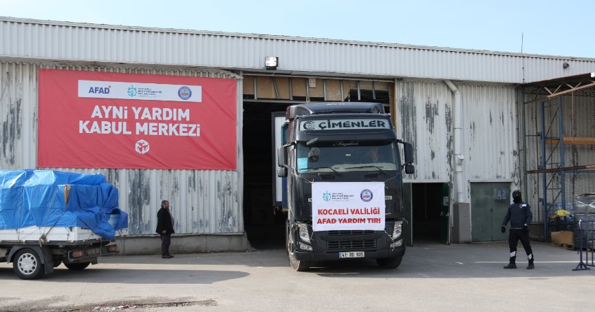 Ayni Yardım Merkezi’nden deprem bölgesine 329 tır