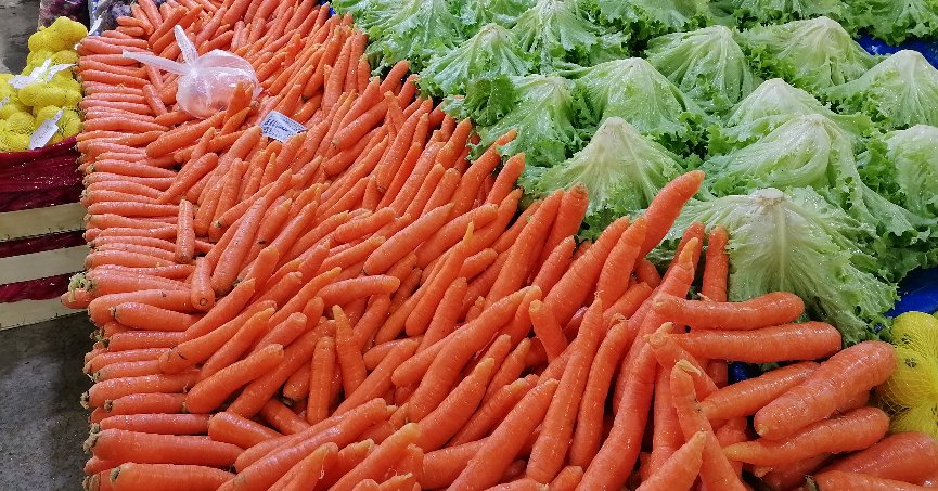 Gölcüklüler pazara ilgi gösterdi