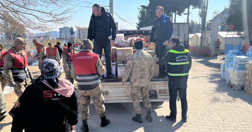 Gölcük ekipleri aralıksız çalışıyor