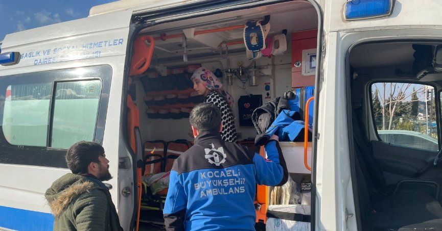 Hasta Nakil Ambulansları ile depremzedelere hizmet