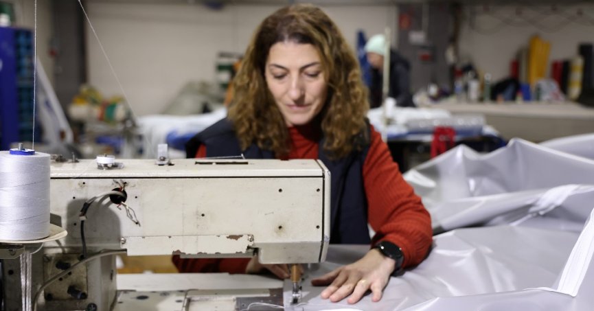 KO-MEK depremzedeler için çadır hazırladı