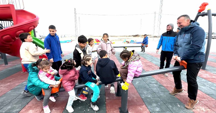 ‘Çocuklar gülerse dünya güler’