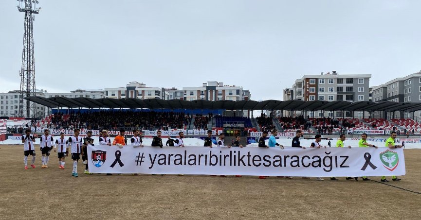 Depremzedeler için buluştular