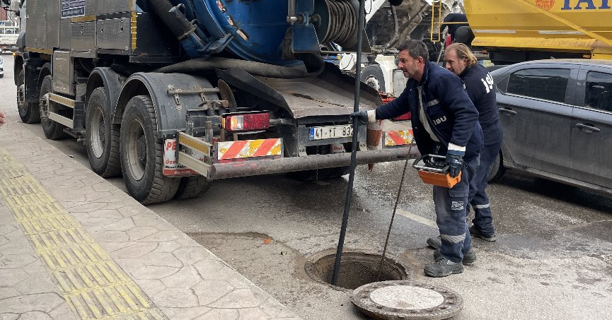 İki okulun lavabolarından  koku gelmesine inceleme