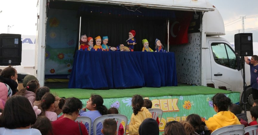 Çocuklar yeniden gülmeye başladı