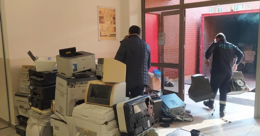 1 ayda 2 bin kilo  e-atık toplandı