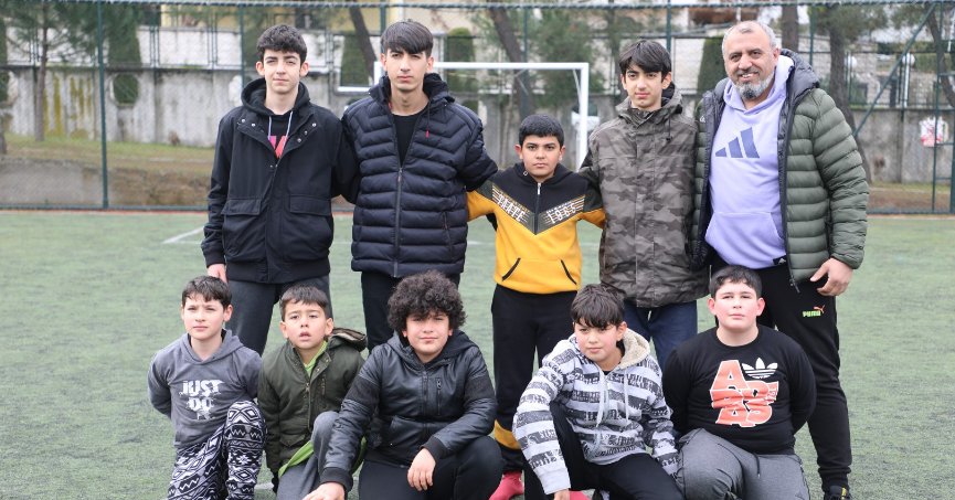 Depremzede çocuklar moral depoluyor