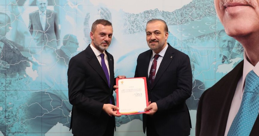 AK Parti İl Başkanı Talus mazbatasını aldı