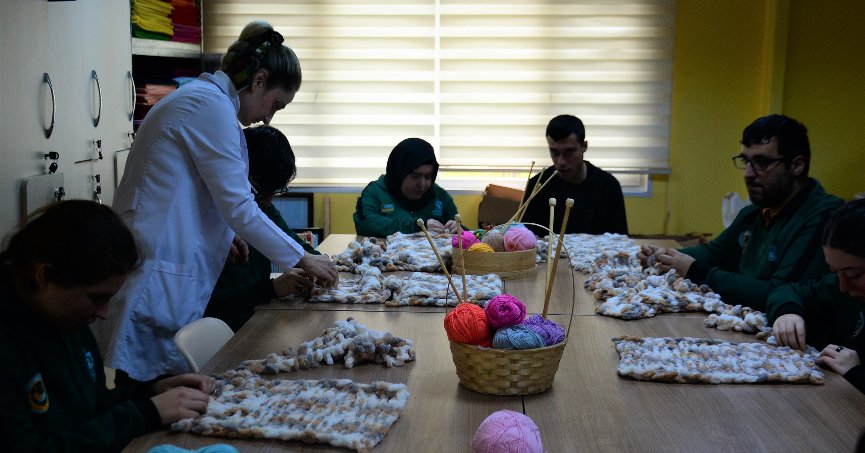 Özel yüreklerden anlamlı çalışma