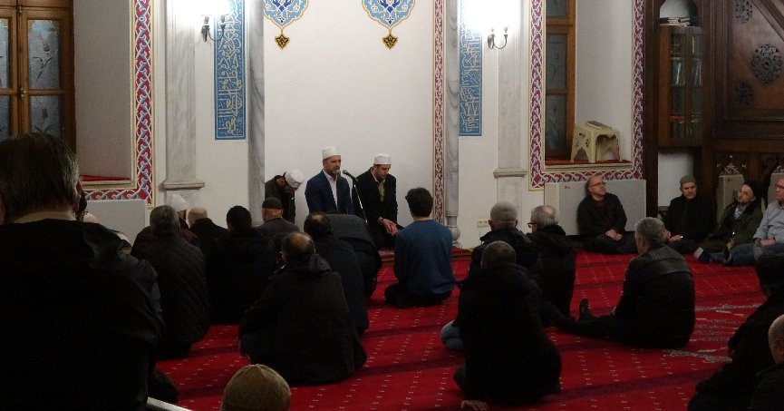 Berat Kandili dualar ile ihya edildi