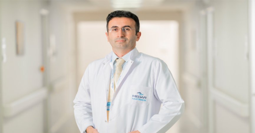 2 yaşındaki bebeğe, lazerle böbrek taşı tedavisi