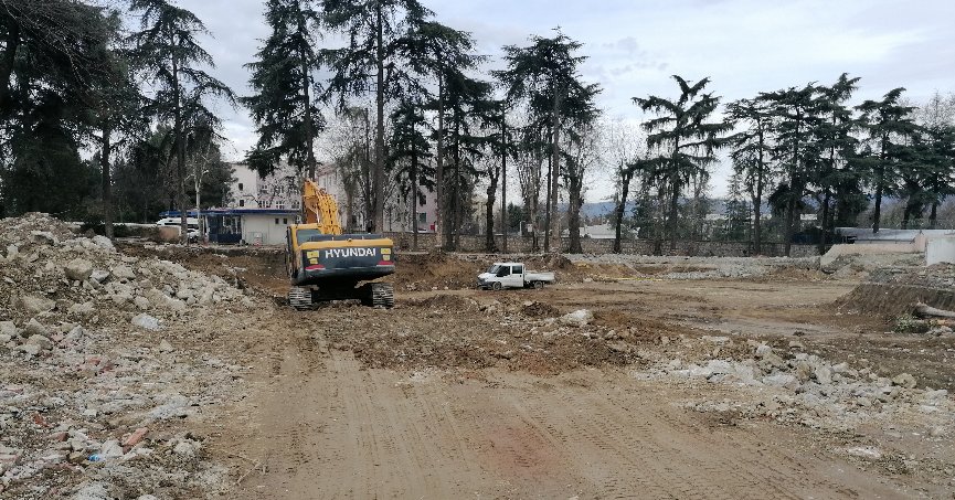 Yeni kaymakamlık binasında  temel kazısı sürüyor