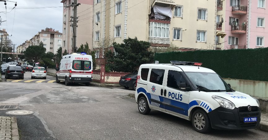 Yaşlı kadın evinde ölü olarak bulundu