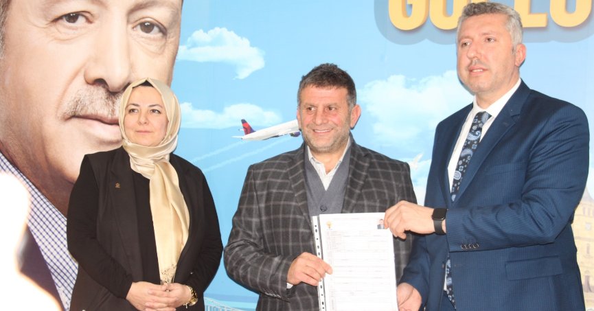 Aday adayı, AFAD'a 1 milyon lira bağışladı