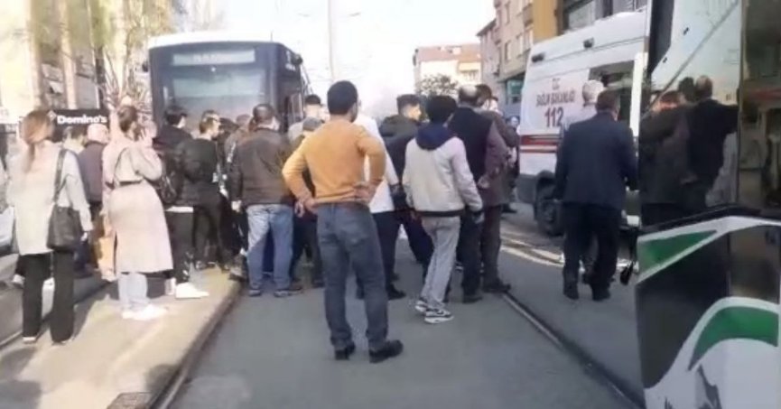 Tramvayın çarptığı lise öğrencisi ağır yaralandı