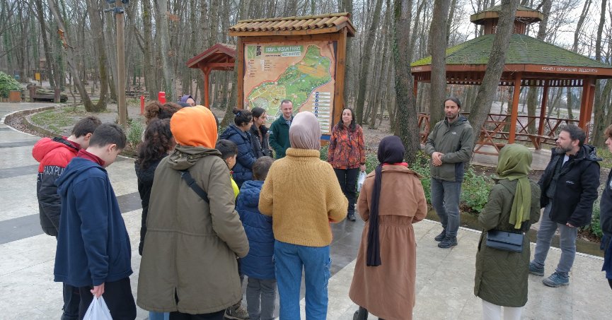 Misafir çocuklar,  Ormanya’yı keşfetti