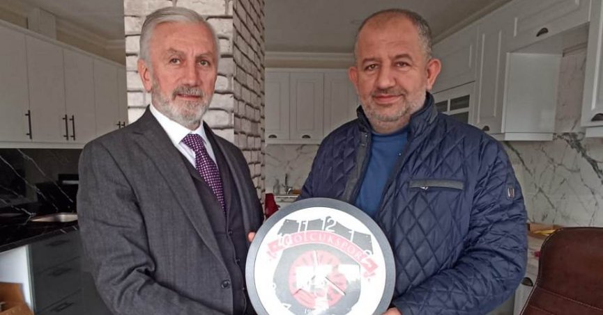 Başkurt Mermer’den Gölcükspor’a destek 