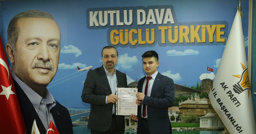Lise öğrencisi, milletvekili aday adaylığına başvurdu