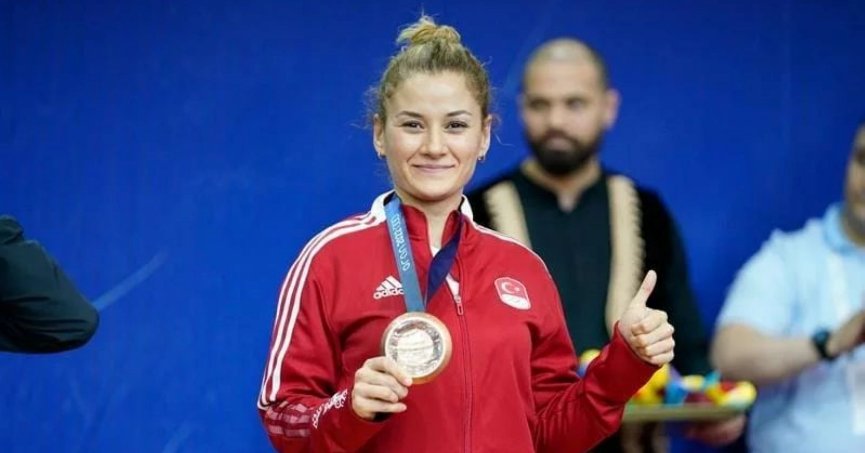 Kağıtspor’un madalya avcısı yıldızları