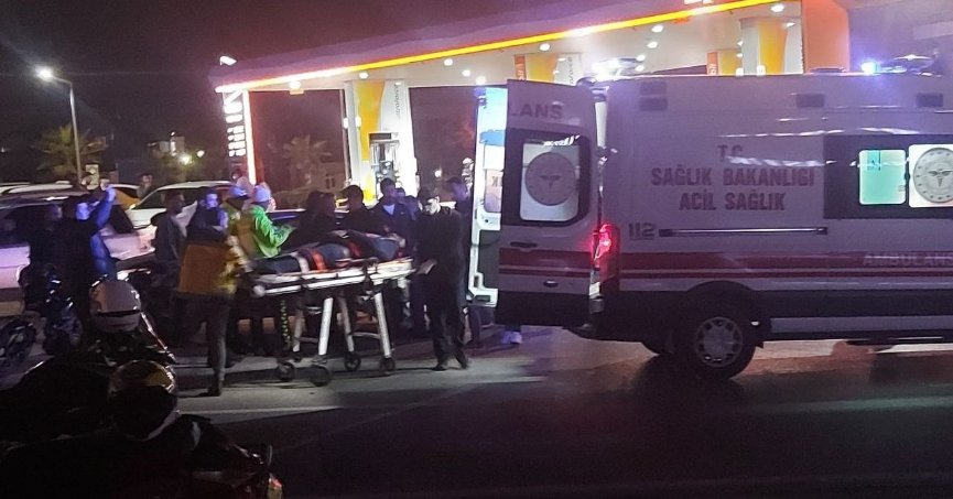    Otomobil ile motosiklet çarpıştı: 1 yaralı