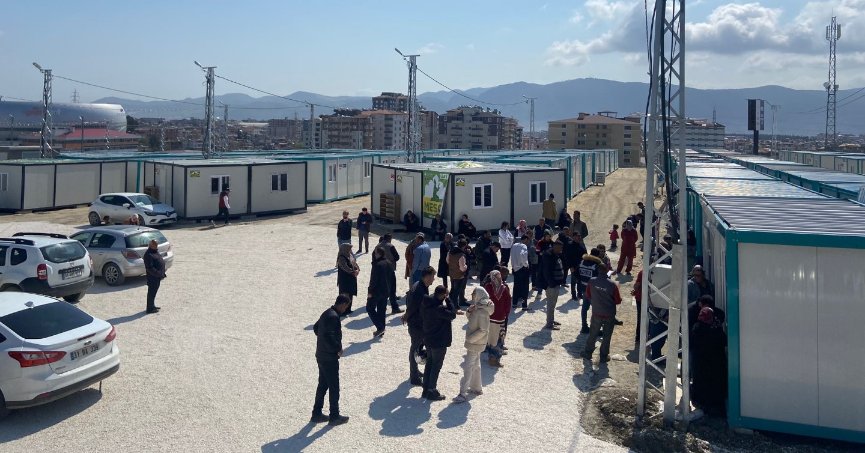 Büyükşehir'in konteyner  kentine taşınma başladı