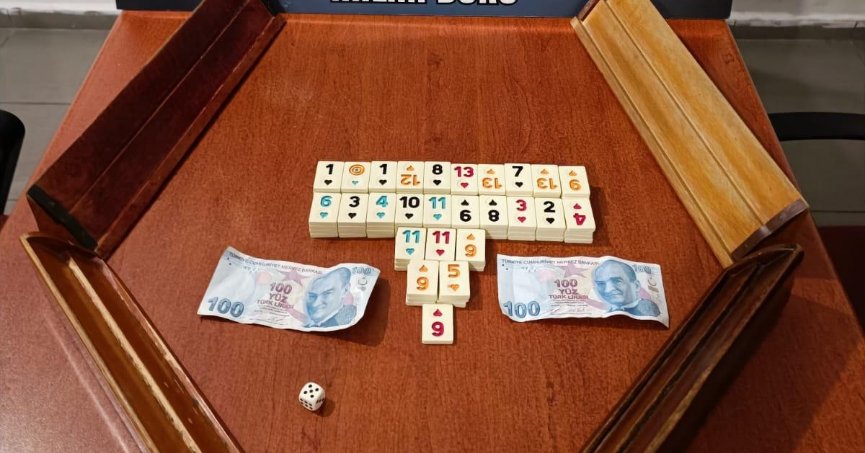 Gölcük’te bir iş yerinde  kumar oynatıldığı tespit edildi