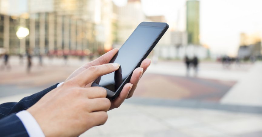 İthal cep telefonlarının gümrük fiyatına gelen zam iptal edildi