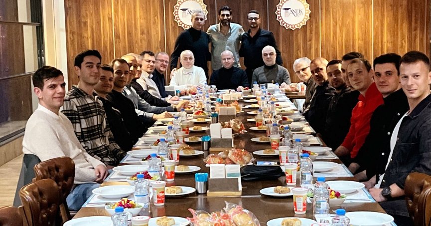 Basketbol hakemleri bu yemekte buluştu