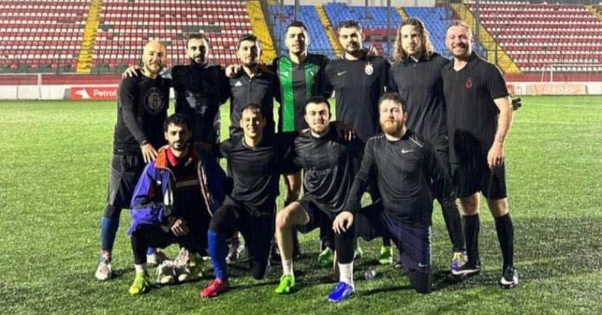 Kocaelispor formasını sırtından çıkarmıyor