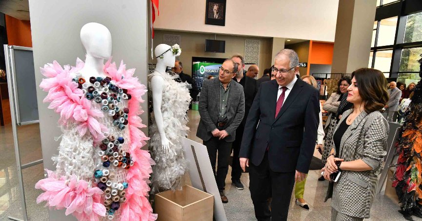 KOÜ’de atıklar sanatla buluştu