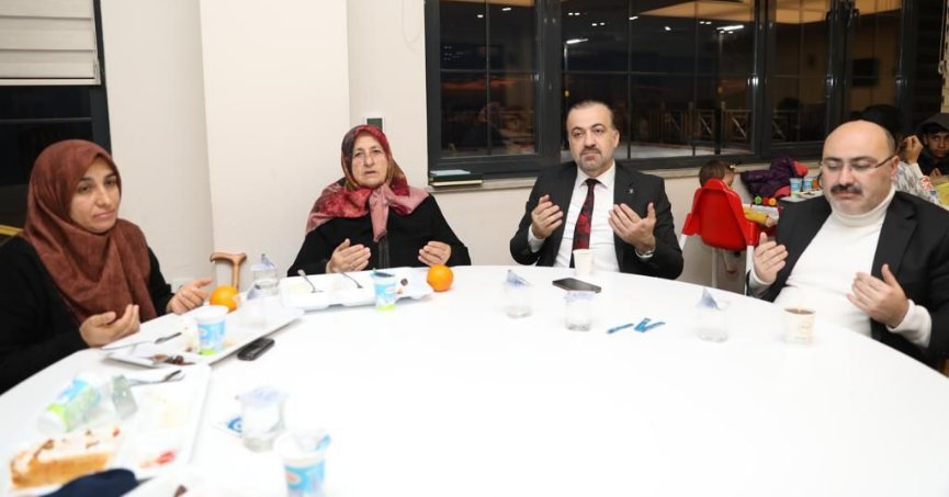 Talus, depremzedelerde iftarda bir araya geldi