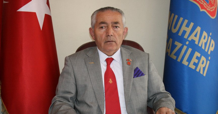 ‘Dumlupınar Denizaltısı  şehitlerini unutmuyoruz’