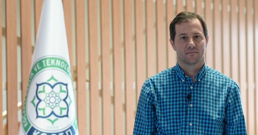 Anne ve babaya ilgisiz çocuklara dikkat