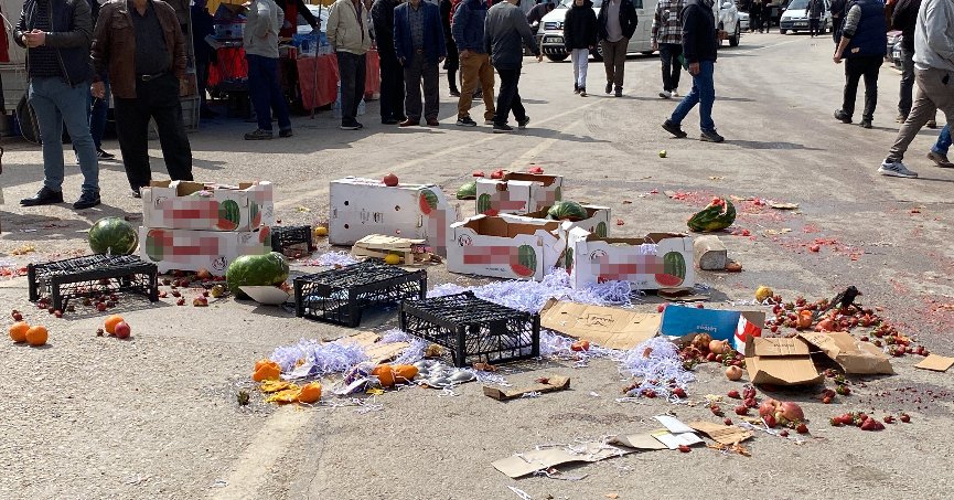 Seyyar satıcıların yer  kavgası kanlı bitti