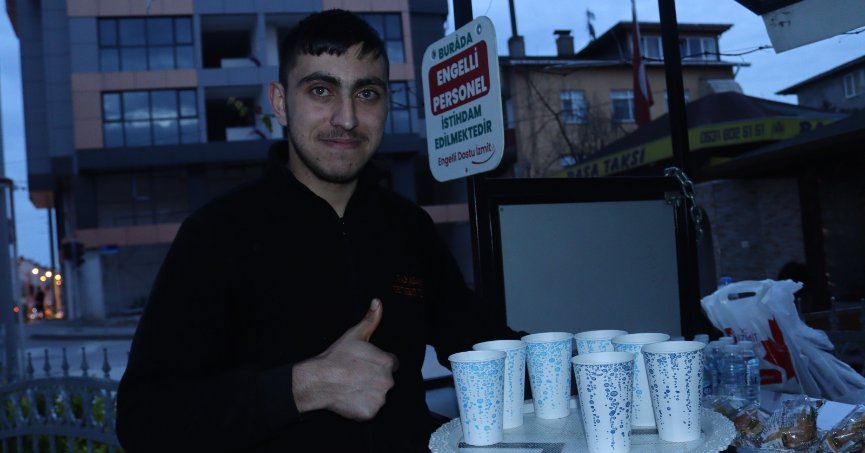 İftara geç kalan vatandaşlara çorba ikramı