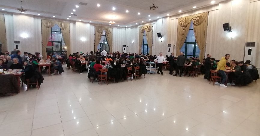 TEMAD Gölcük, çocuklarla iftar yaptı