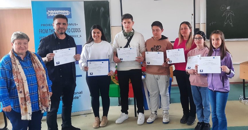 Geliştirdikleri robotu  Romanya’da tanıttılar