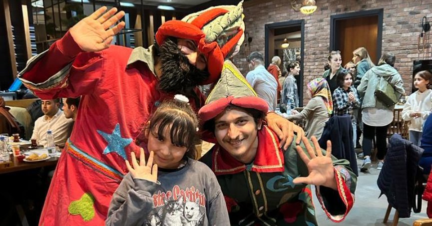 Şehrin mutfaklarında Hacivat ve Karagöz var