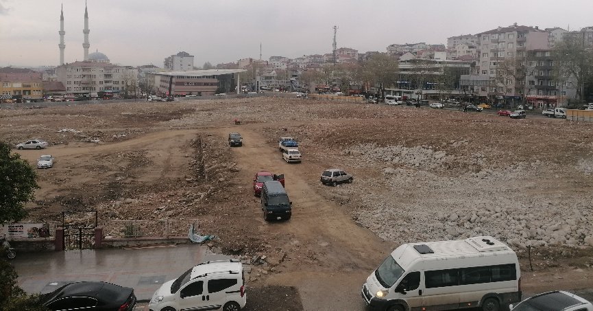 Dönüşüm alanında  hafriyat kaldırılıyor