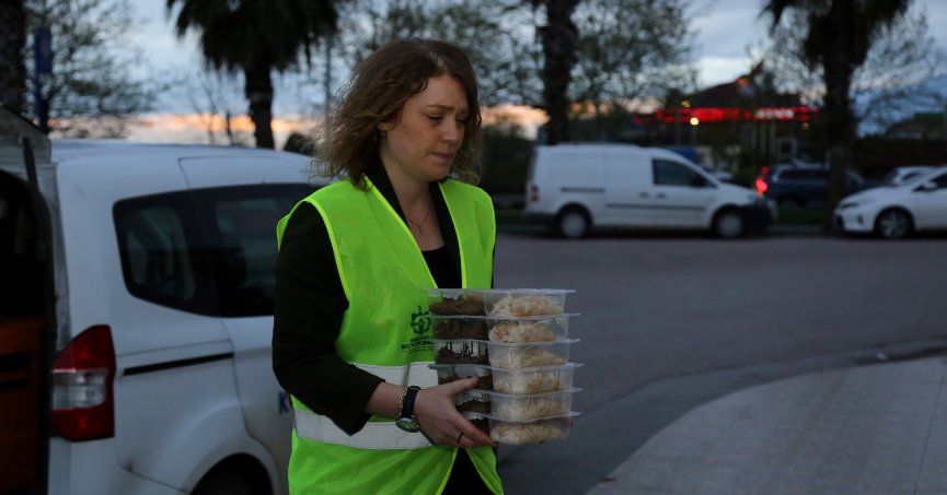 Büyükşehir’den minibüsçülere sıcak iftarlık
