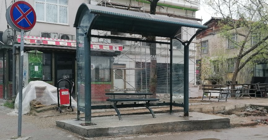 Durak yeni yerine monte edildi