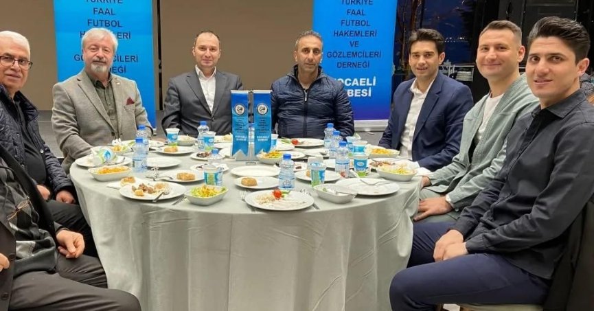 Hakemler iftarda buluştu