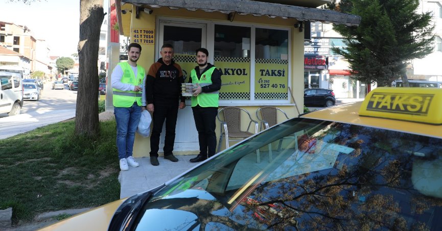 Taksici esnafının iftar yemeği Büyükşehir’den
