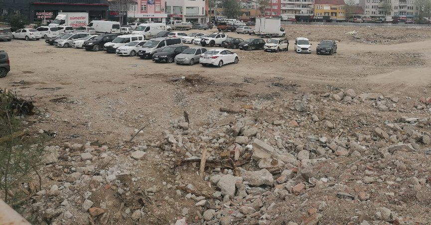 Yıkımlar bitti, sürücüler otoparka geri döndü