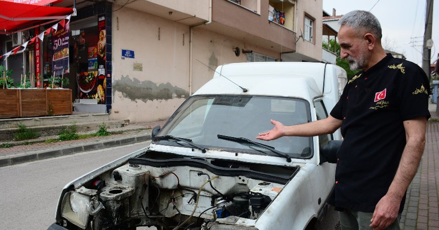Tamire verdikleri aracın birçok parçası ortada yok