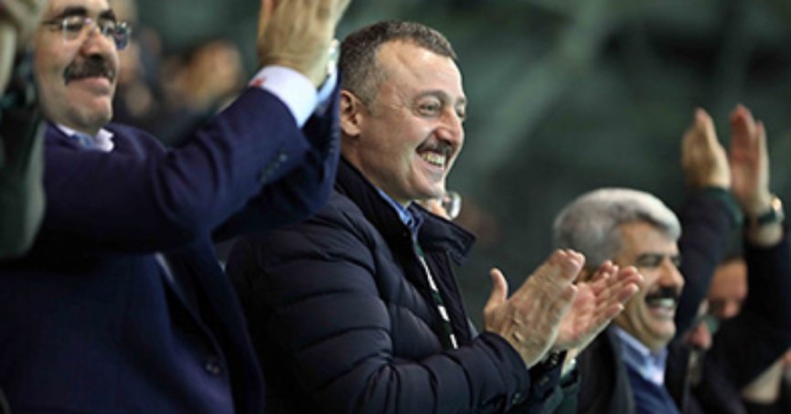 Tahir başkandan Kocaelispor’a kutlama